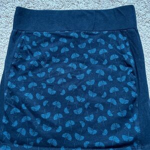 Elegant Black Dandelion Patterned Skirt